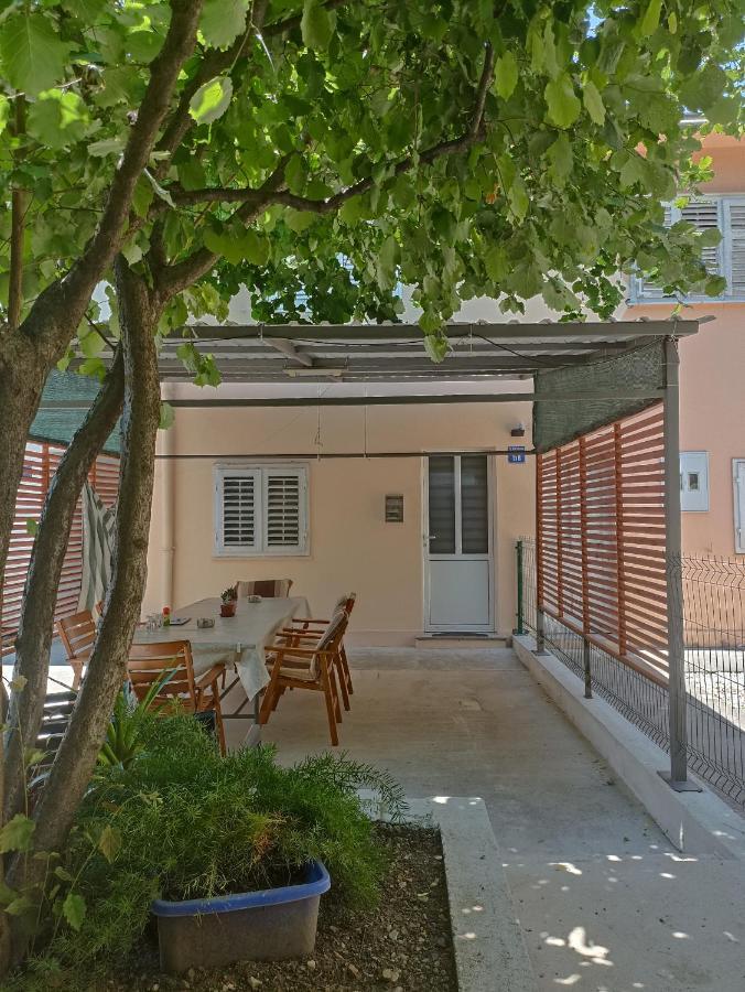 Apartmani Ana Tivat Ngoại thất bức ảnh