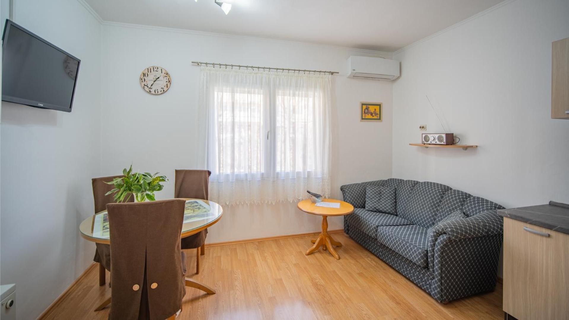 Apartmani Ana Tivat Ngoại thất bức ảnh